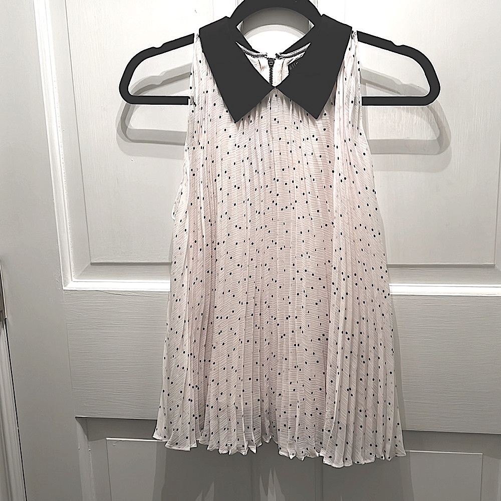 SALE! Alice + Olivia Employed Swing Pleated Sleeveless Blouse